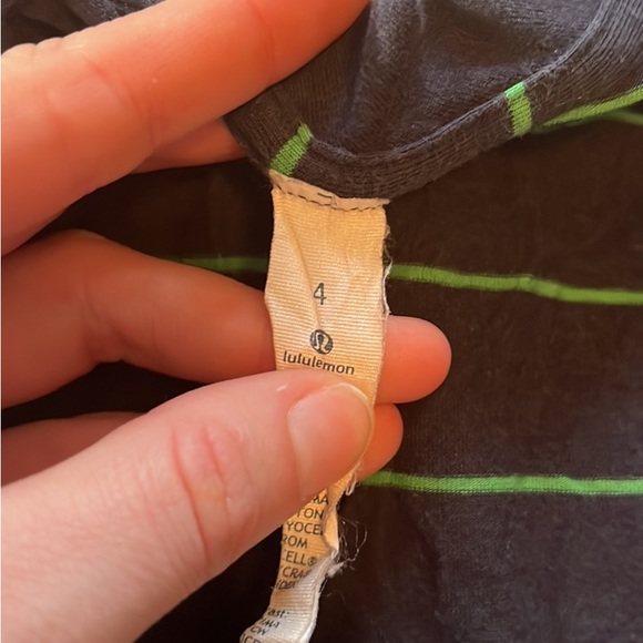 Lululemon t-shirt - Picture 2 of 2